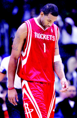 B费获评9.3分+加冕MVP：无敌双响炮+大师级挑传助攻，太丝滑了（B费斩获9.3分当选MVP：梅开二度+大师挑传助攻，表现行云流水）