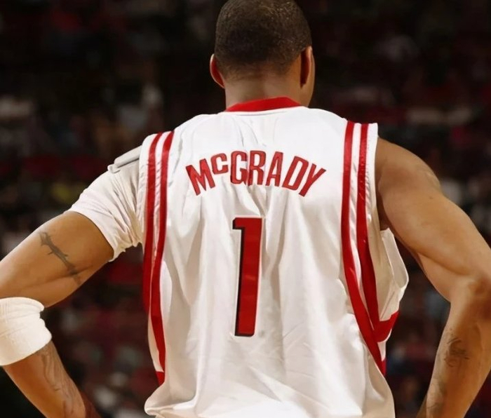 马卡：许多球探想在青年欧冠上考察霍安，但他却没参加比赛（马卡：多位球探计划在青年欧冠考察霍安，结果他并未出场）