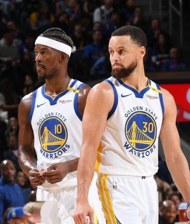 记者：哲凯赖什没参加欧冠赛前最后一练，此前曾感到肌肉不适（记者：因肌肉不适，哲凯赖什缺席欧冠赛前最后一练）